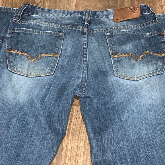 Men’s Guess Los Angeles Desmond Relaxed Fit - Picture 4 of 9